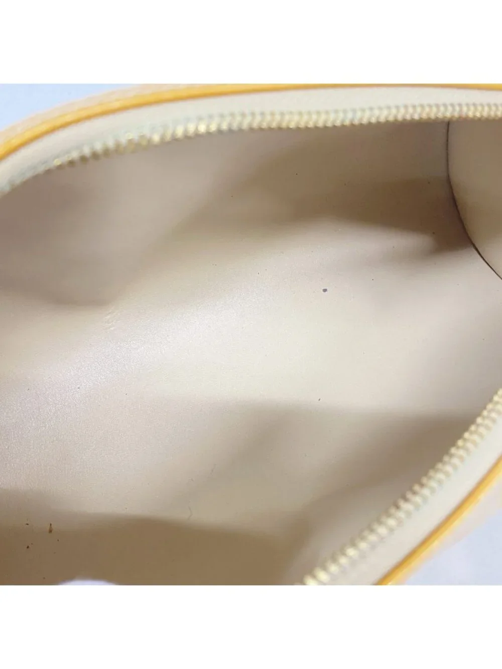 Louis Vuitton Handbag Vernis Bedford Beige
